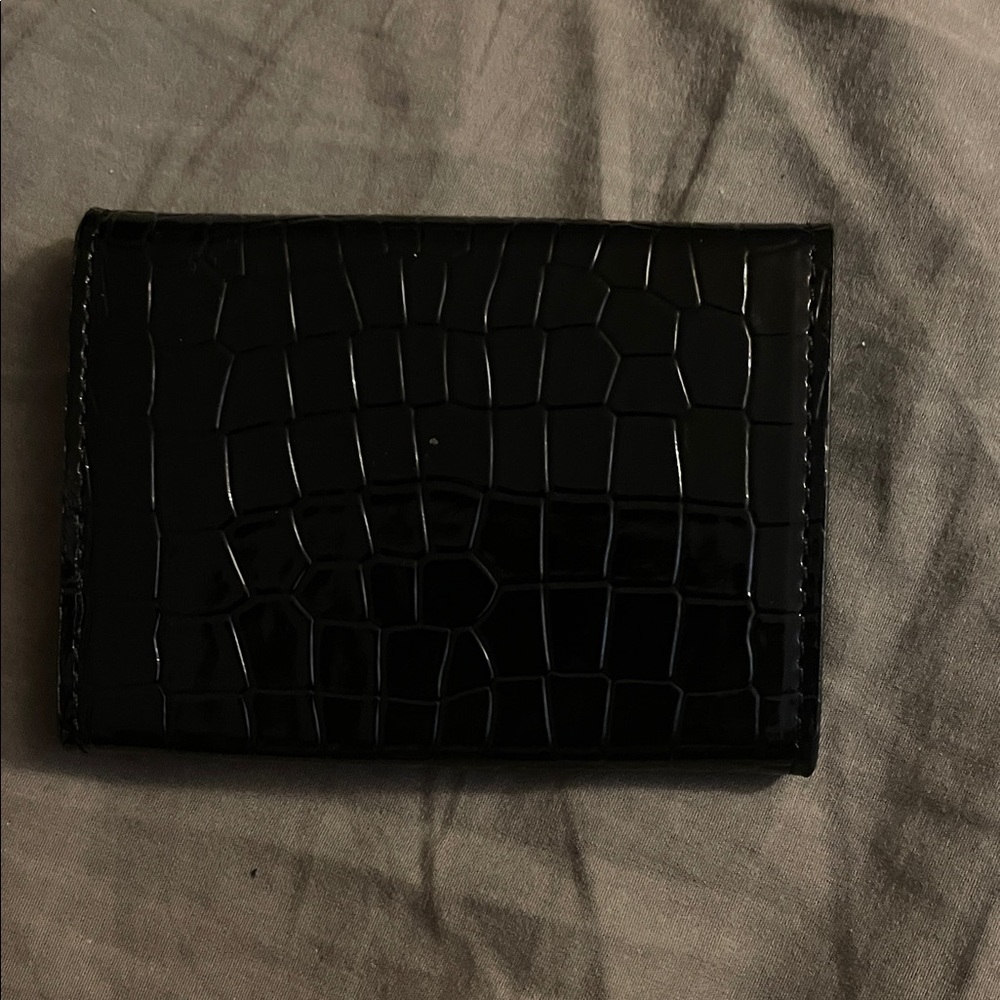 CHANEL Black Patent Croc-Embossed Card Wallet with Gold CC - Picture 5 of 5